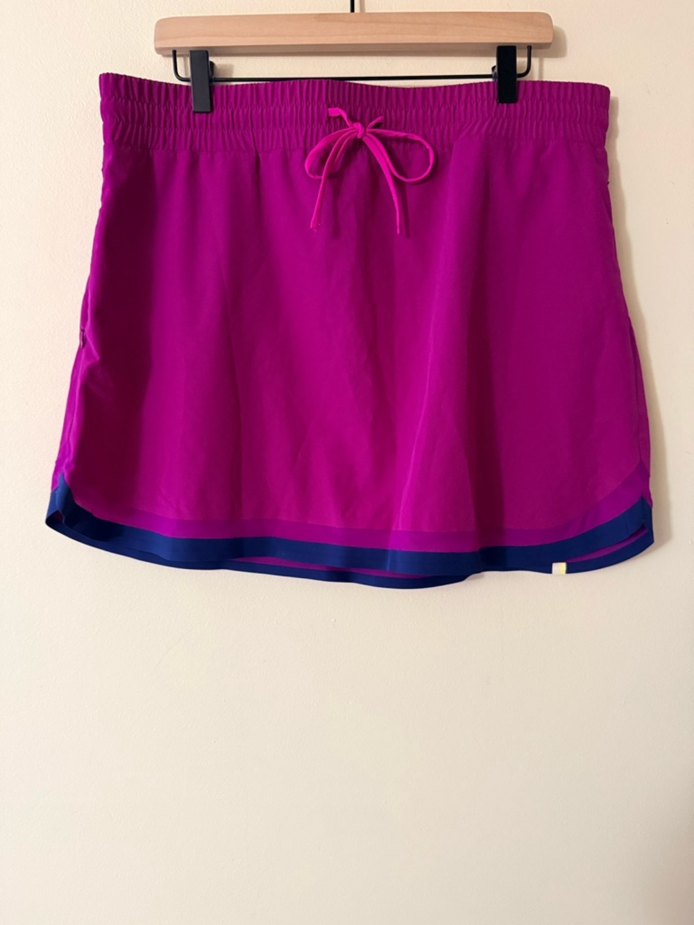 Summersalt Magenta Athletic Skirt with Navy Trim, size 1X